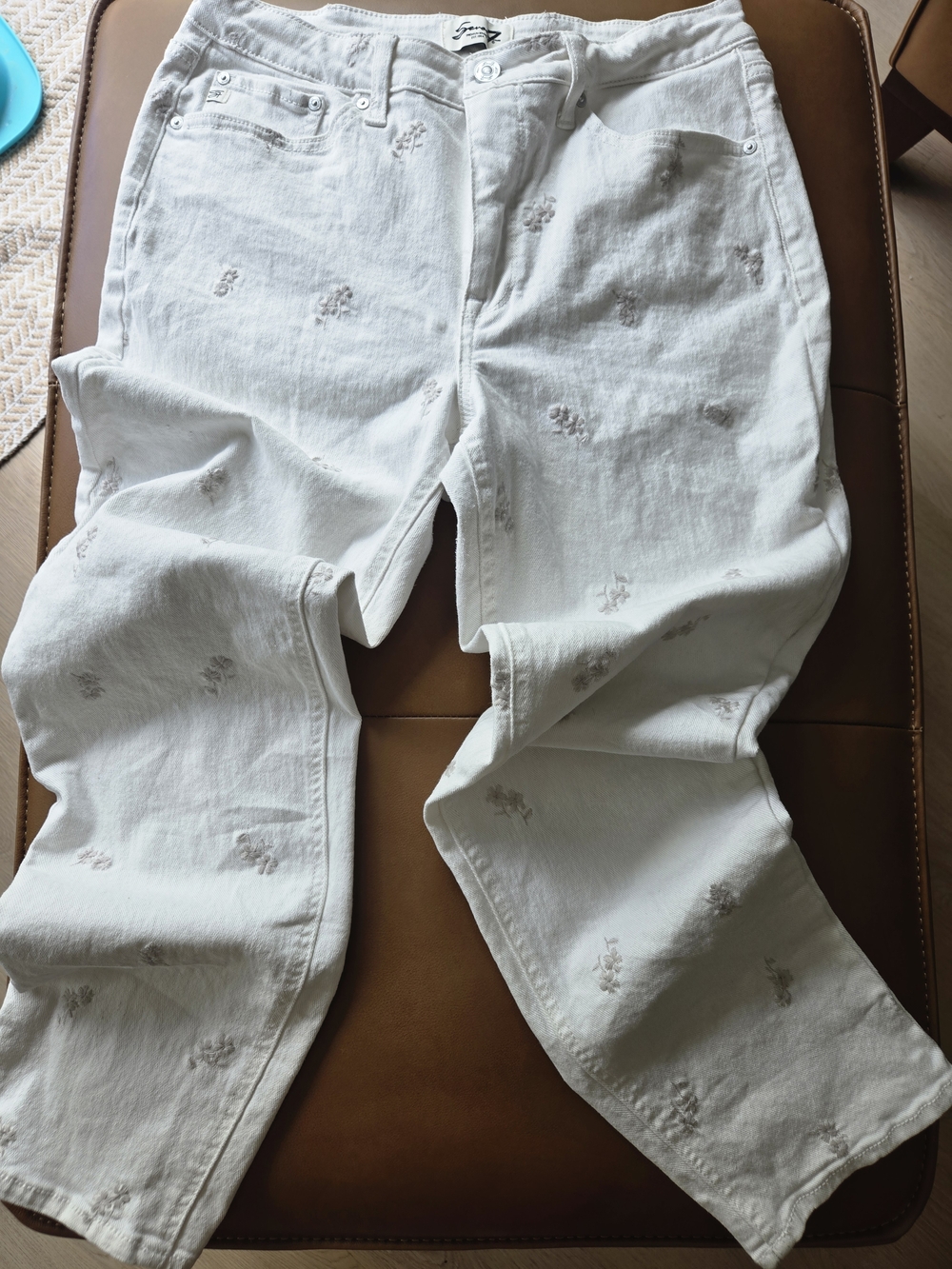 Seven7 White Jeans with Subtle Floral Embroidery